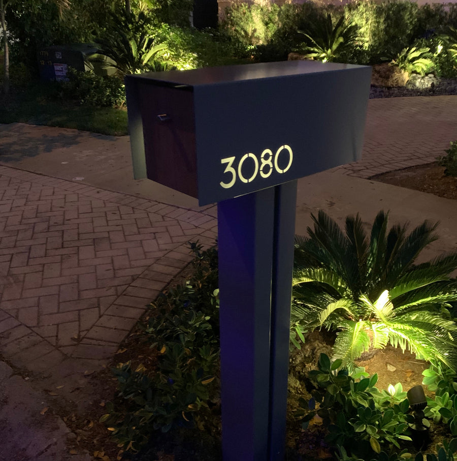 Deus Modern mailbox